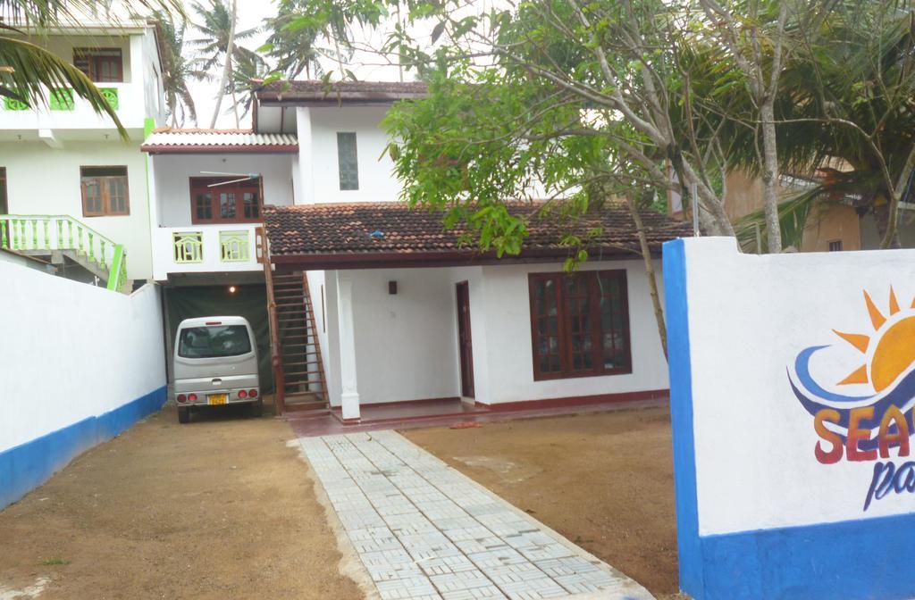 SeaView Paradise Inn Weligama Bagian luar foto