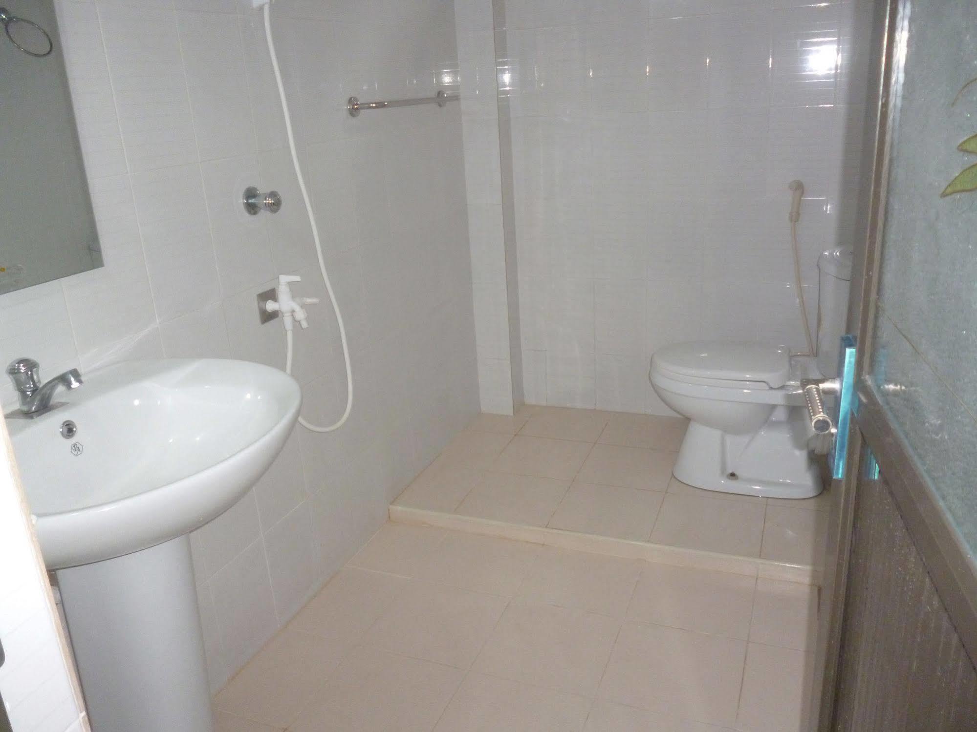 SeaView Paradise Inn Weligama Bagian luar foto